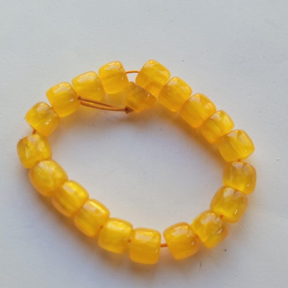 Yellow Glass Beaded Bracelet Stretch Cube Beads 7in Fashion Jewelry Cute Gift - Picture 4 of 9